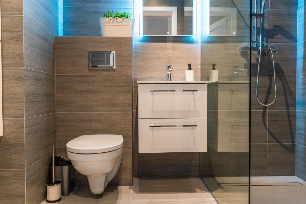 Apartamenty Homely Place Centrum - Stary Rynek - Parking Poznan Bagian luar foto